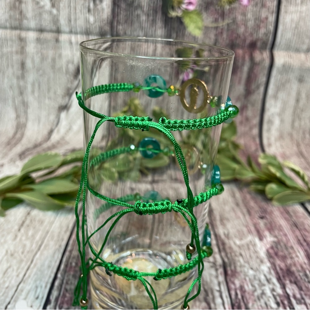San Judas Tadeo Green String Adjustable Bracelet - Picture 3 of 6